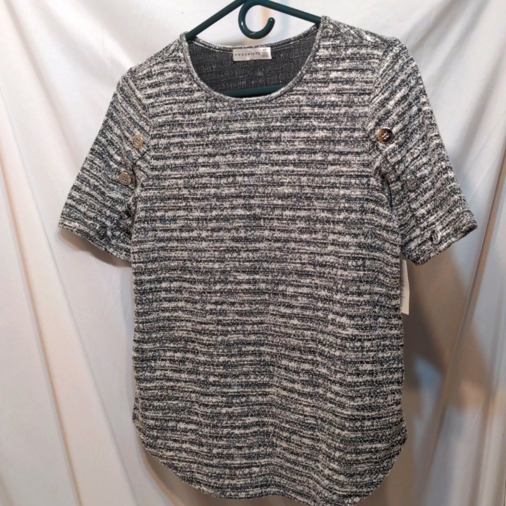 Retrelogy gray striped short Sleeve pullover shirt size Small petite